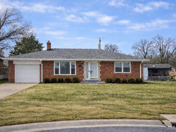 10714 Winthrop Court, St Louis, MO 63123