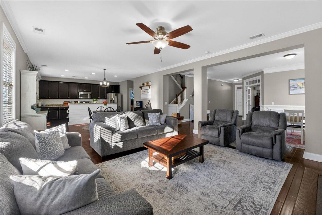 8519 Majestic Street Photo 10