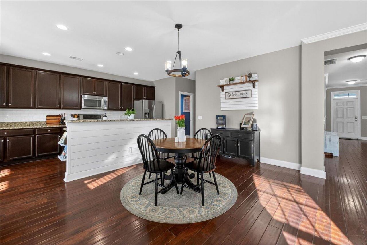 8519 Majestic Street Photo 11