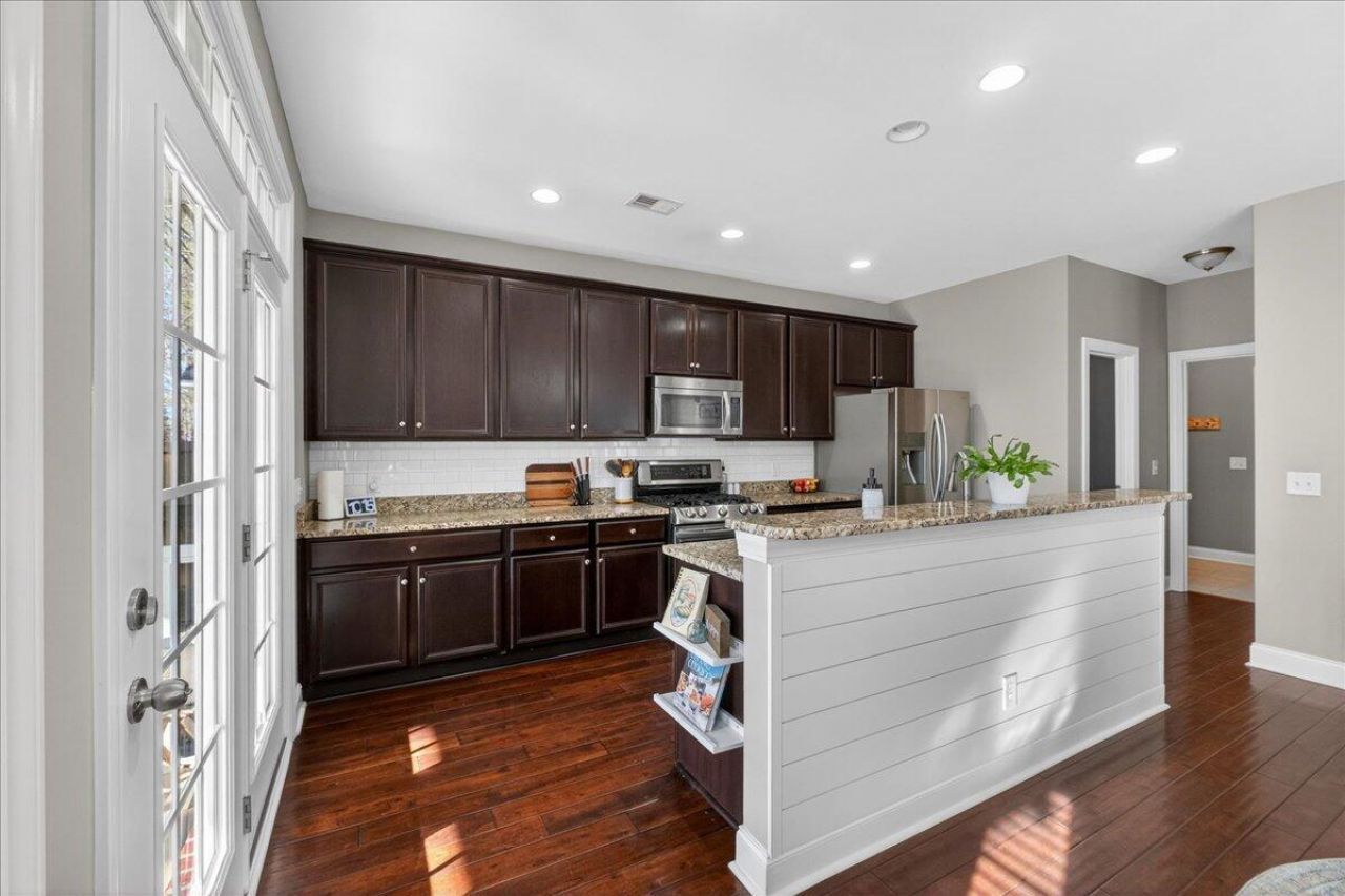 8519 Majestic Street Photo 14