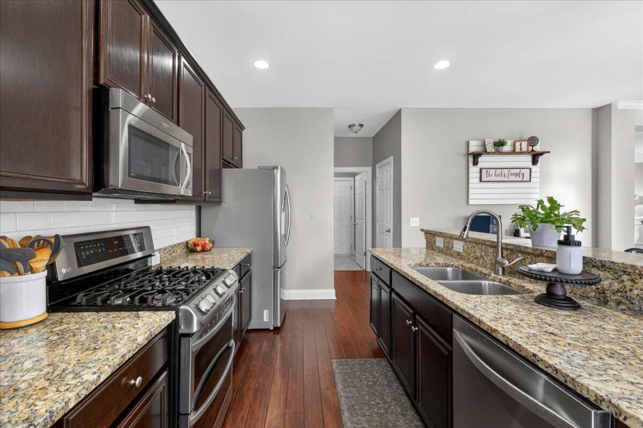 8519 Majestic Street Photo 18