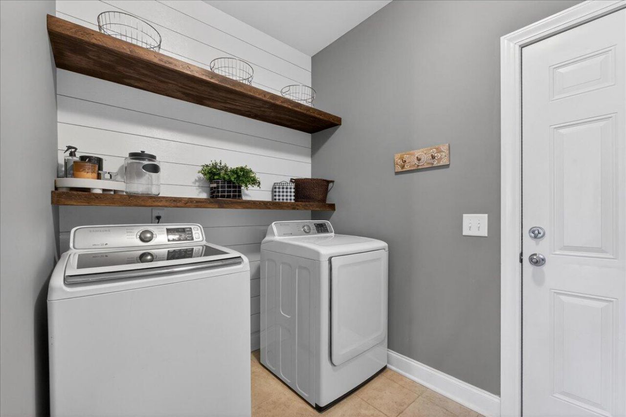 8519 Majestic Street Photo 20