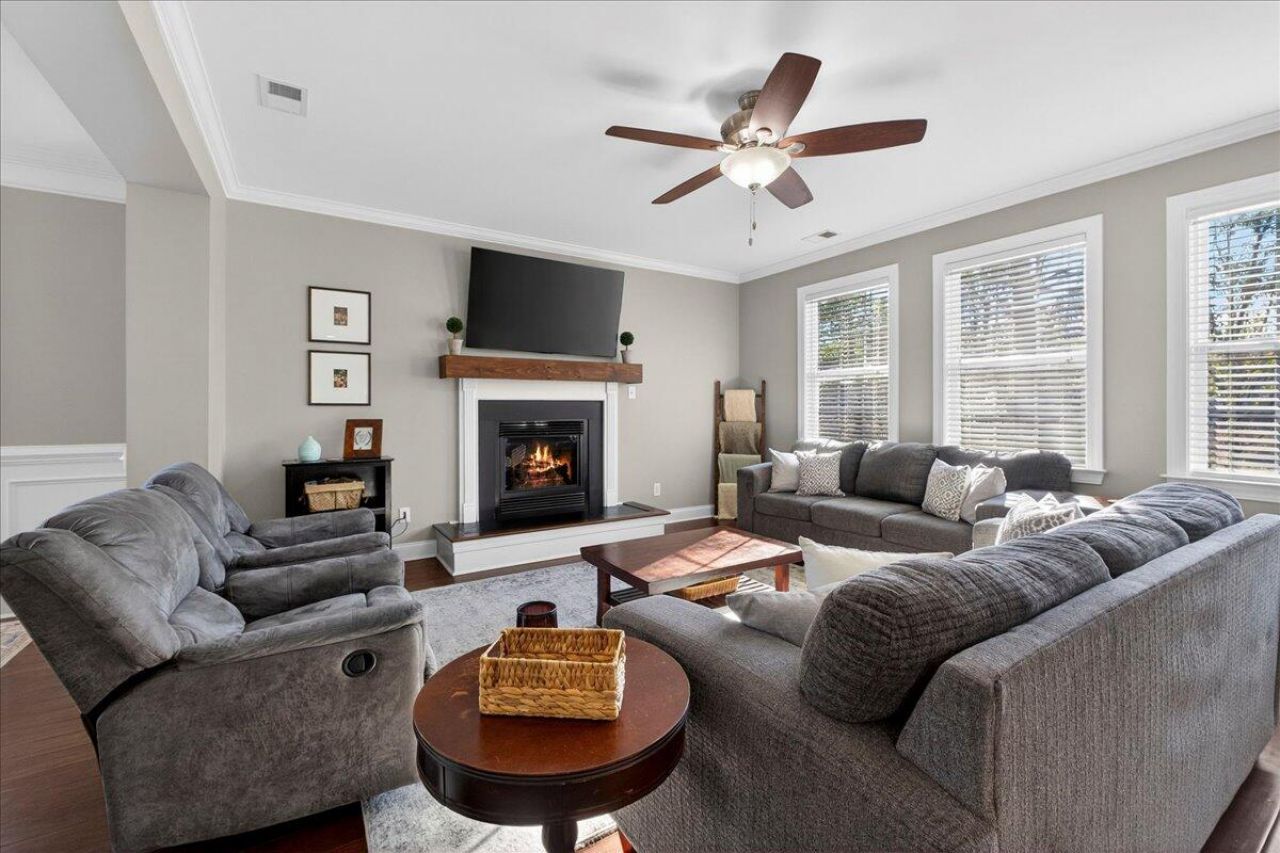 8519 Majestic Street Photo 9