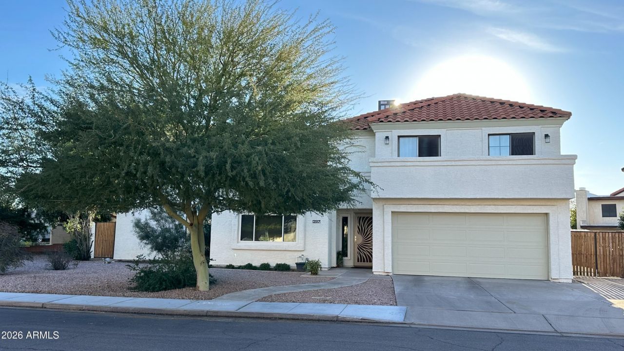 2517 W Lompoc Avenue, Mesa, AZ 85202 Main Photo