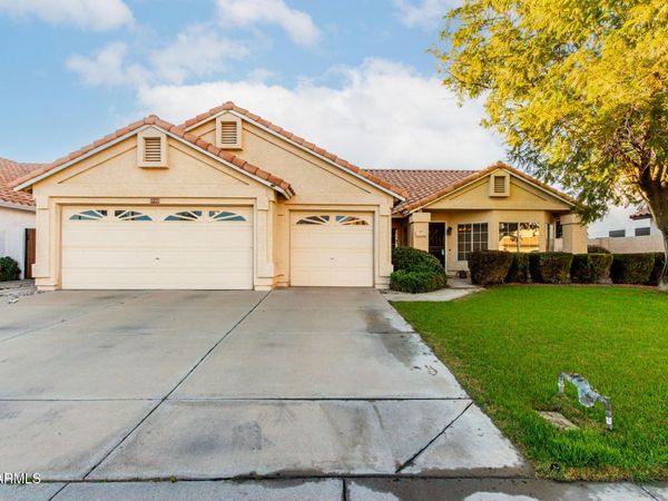 3842 S HAWTHORN Drive, Chandler, AZ 85248