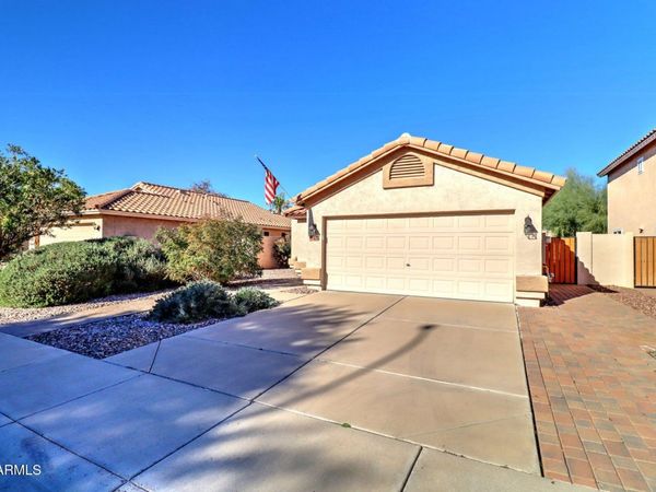 1048 W Swan Drive, Chandler, AZ 85286