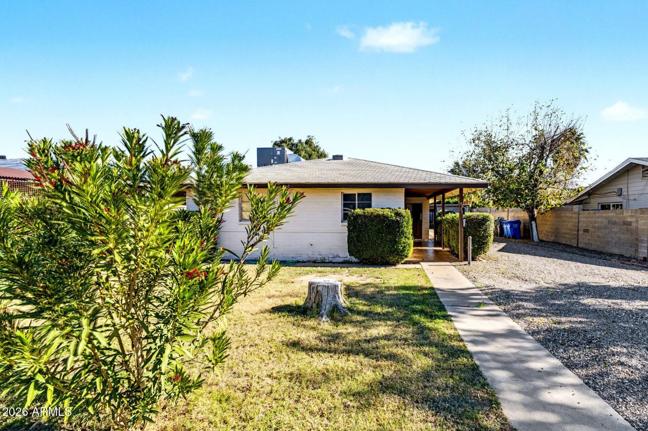 5225 N 8th Place, Phoenix, AZ 85014 Main Photo