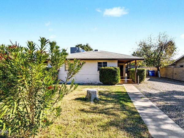 5225 N 8TH Place, Phoenix, AZ 85014