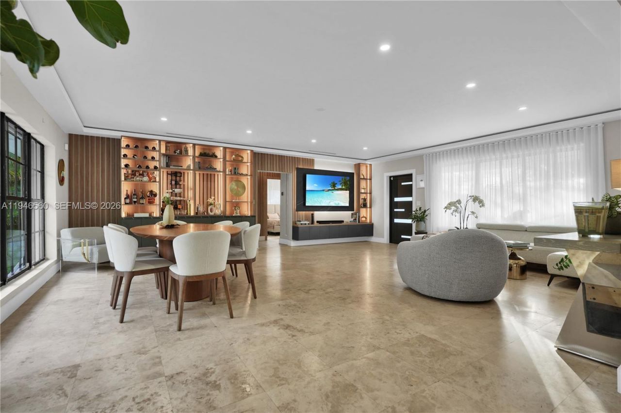 11905 NE 6th Ave, Biscayne Park, FL 33161 Photo