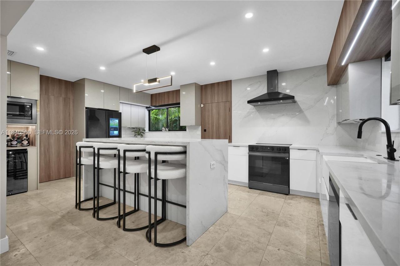 11905 NE 6th Ave, Biscayne Park, FL 33161 Photo