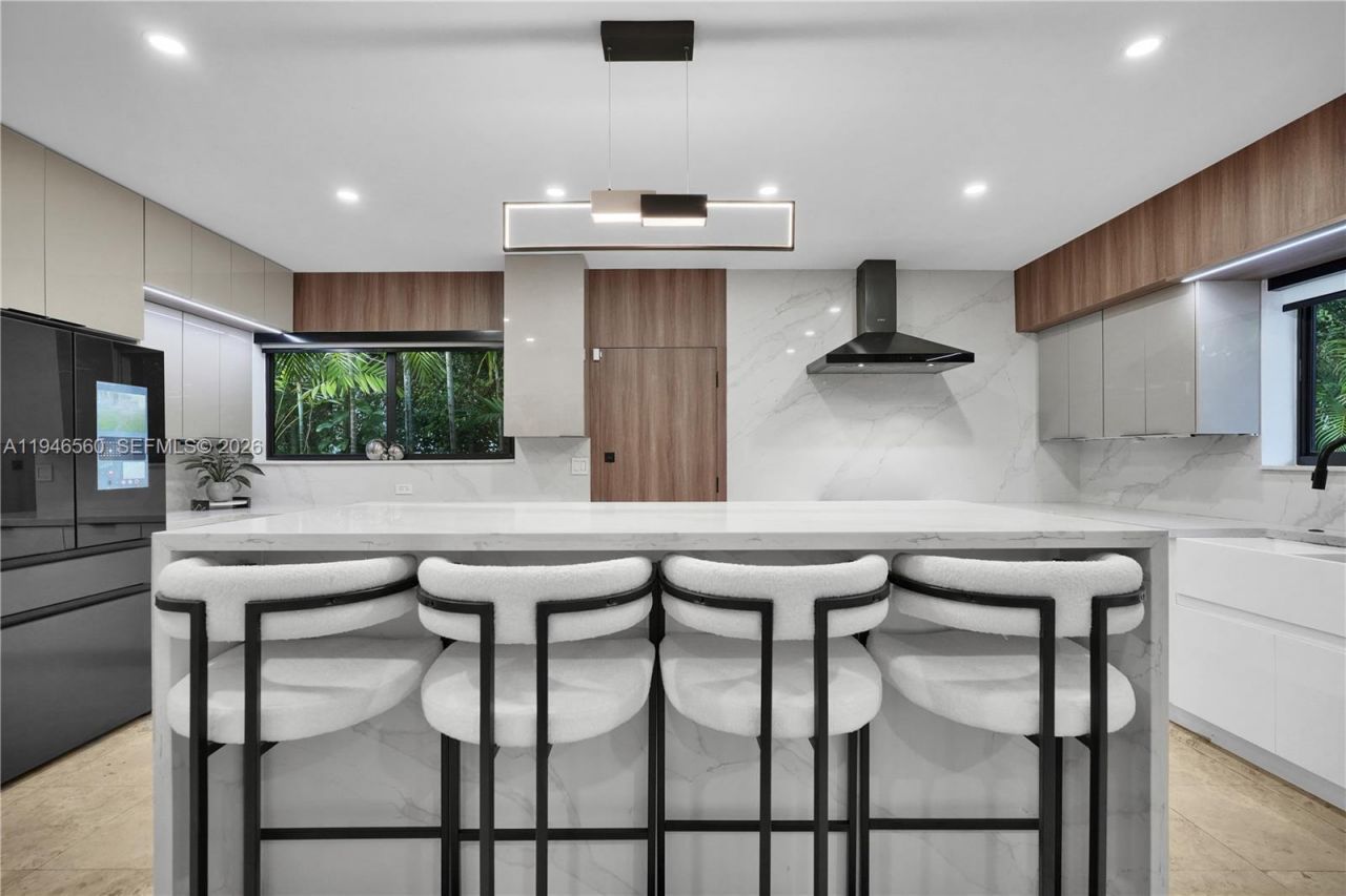 11905 NE 6th Ave, Biscayne Park, FL 33161 Photo