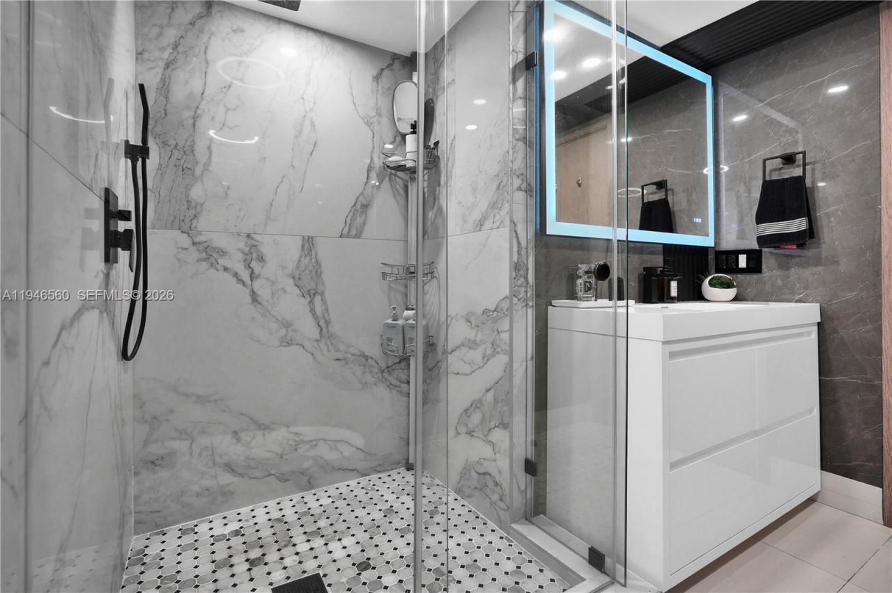 11905 NE 6th Ave, Biscayne Park, FL 33161 Photo