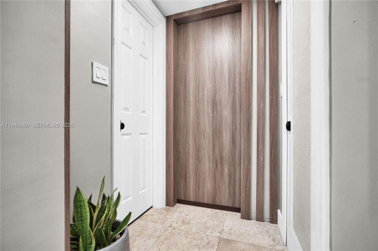 11905 NE 6th Ave, Biscayne Park, FL 33161 Photo