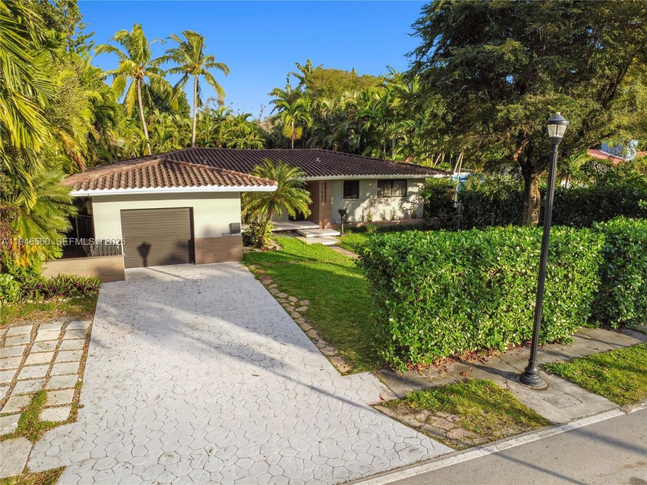 11905 NE 6th Ave, Biscayne Park, FL 33161 Photo