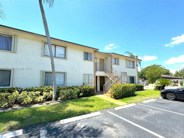 152 NW 60th Ave, Unit 5-3, Margate, FL 33063