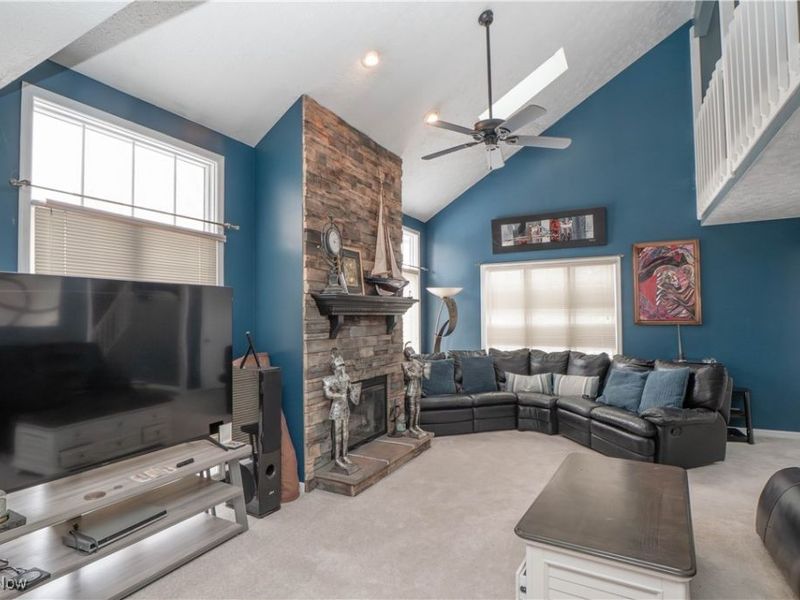 4839 Pond Drive NW, North Canton, OH 44720 Photo 5