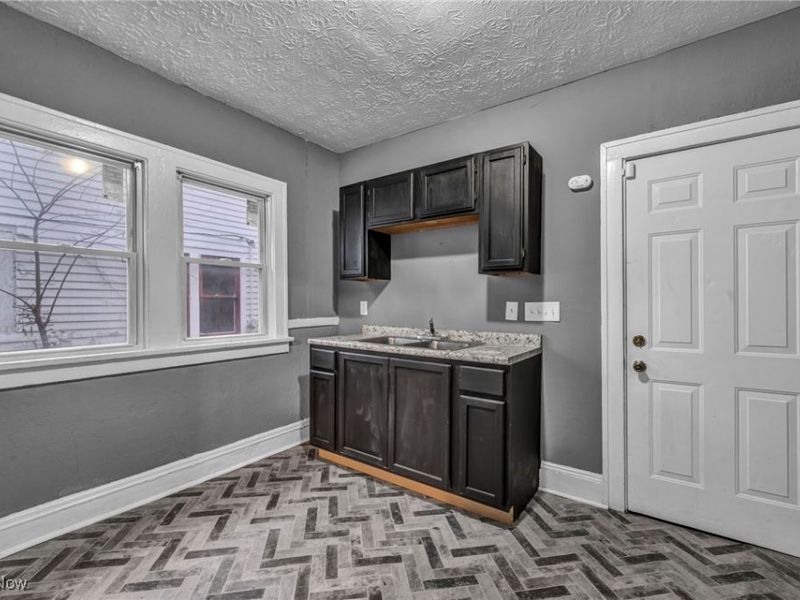 13818 Durkee Avenue, Cleveland, OH 44105 Photo 23