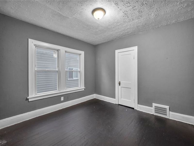 13818 Durkee Avenue, Cleveland, OH 44105 Photo 26