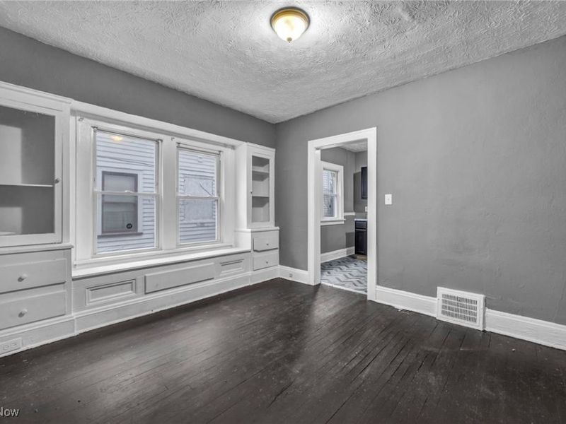 13818 Durkee Avenue, Cleveland, OH 44105 Photo 28