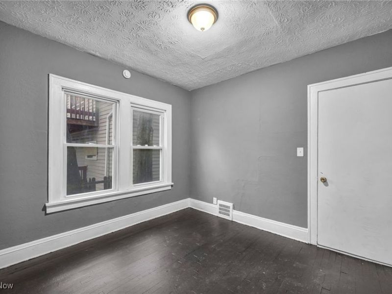 13818 Durkee Avenue, Cleveland, OH 44105 Photo 31