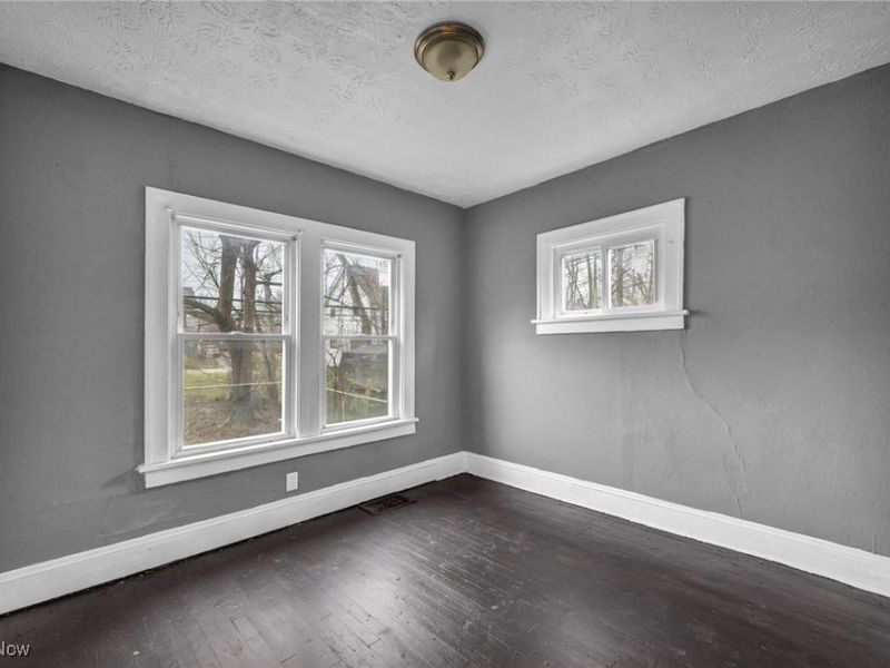 13818 Durkee Avenue, Cleveland, OH 44105 Photo 34