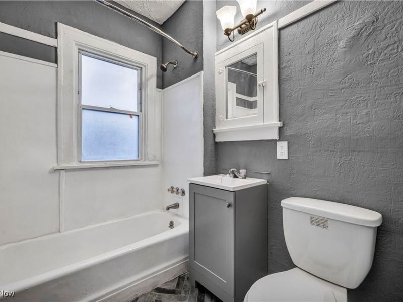 13818 Durkee Avenue, Cleveland, OH 44105 Photo 41