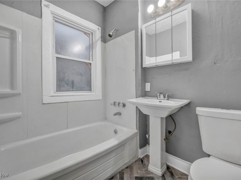 13818 Durkee Avenue, Cleveland, OH 44105 Photo 42