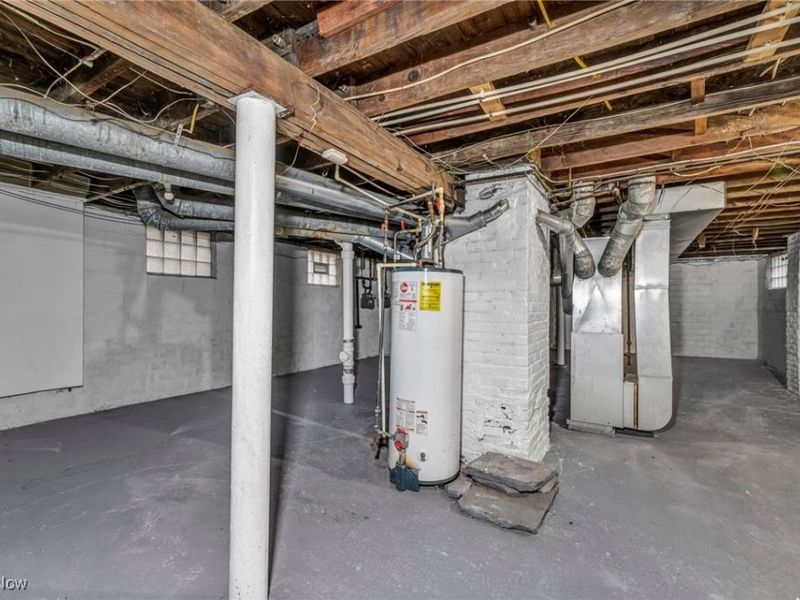 13818 Durkee Avenue, Cleveland, OH 44105 Photo 46