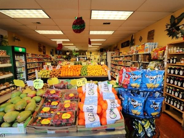 34 Leonardville Rd, Middletown, NJ 07748