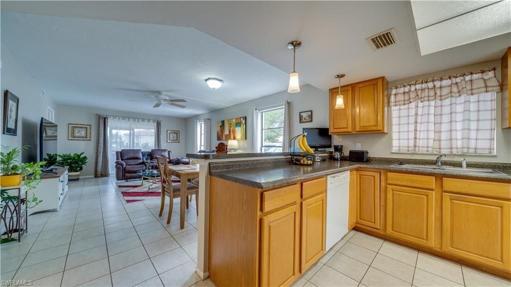 309 Nicholas Pkwy W, Unit 102, Cape Coral, FL 33991 Photo