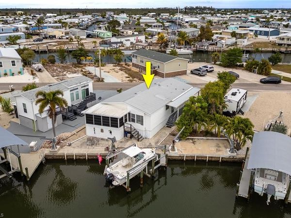 3811 Blueberry LN, ST. JAMES CITY, FL 33956