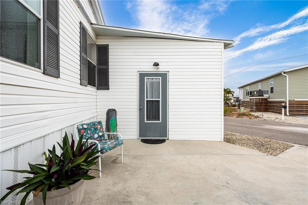 3811 Blueberry Ln, Saint James City, FL 33956 Photo