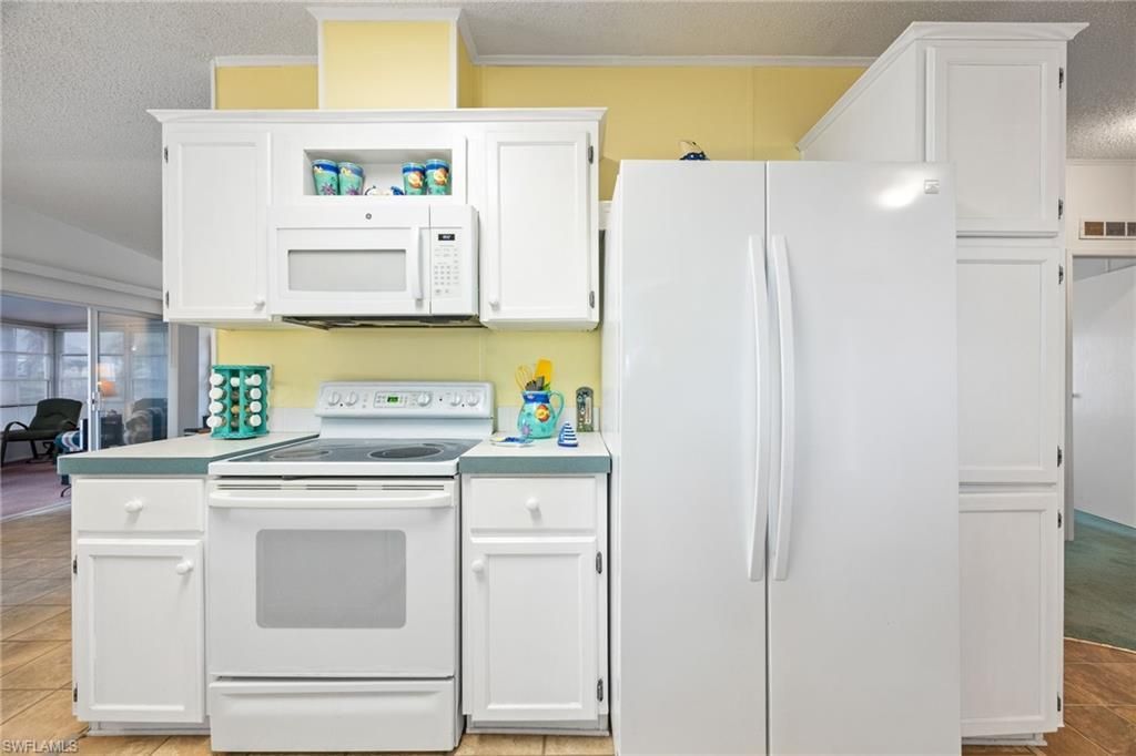 3811 Blueberry Ln, Saint James City, FL 33956 Photo