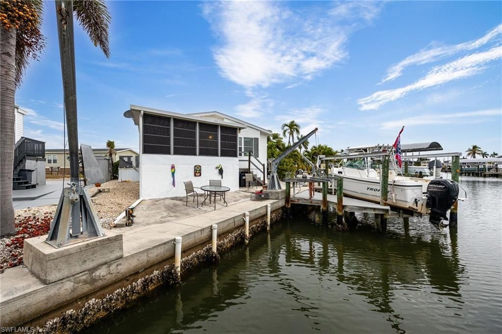 3811 Blueberry Ln, Saint James City, FL 33956 Photo