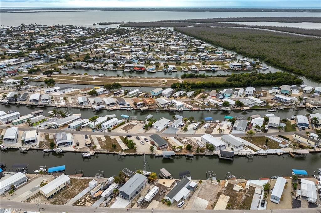 3811 Blueberry Ln, Saint James City, FL 33956 Photo