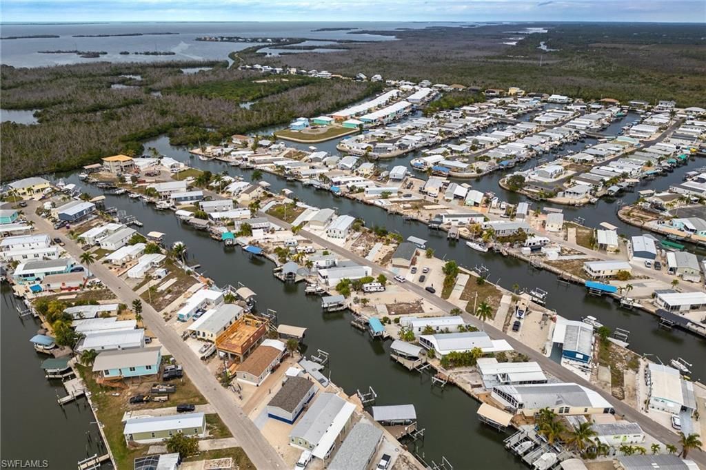 3811 Blueberry Ln, Saint James City, FL 33956 Photo