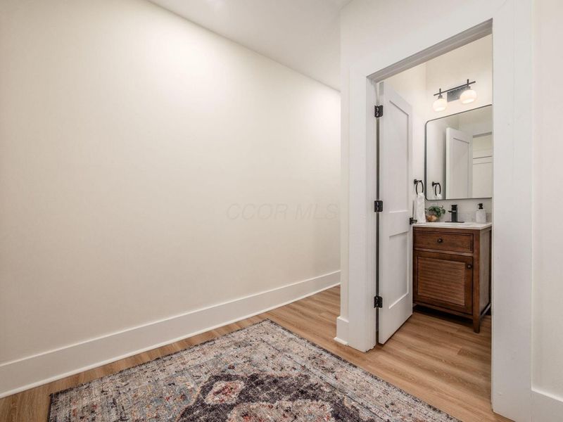 935 S Ohio Avenue, Columbus, OH 43206 Photo 17