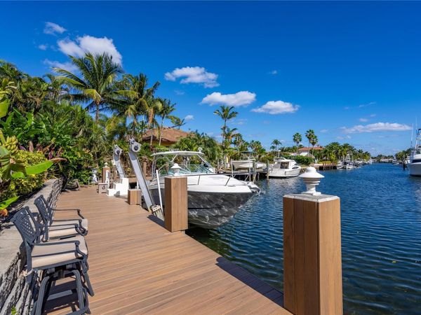 2432 NE 22nd Avenue, Lighthouse Point, FL 33064