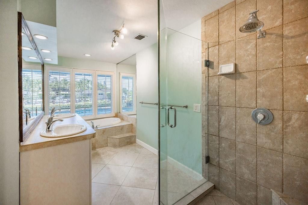 2432 NE 22nd Ave, Lighthouse Point, FL 33064 Photo