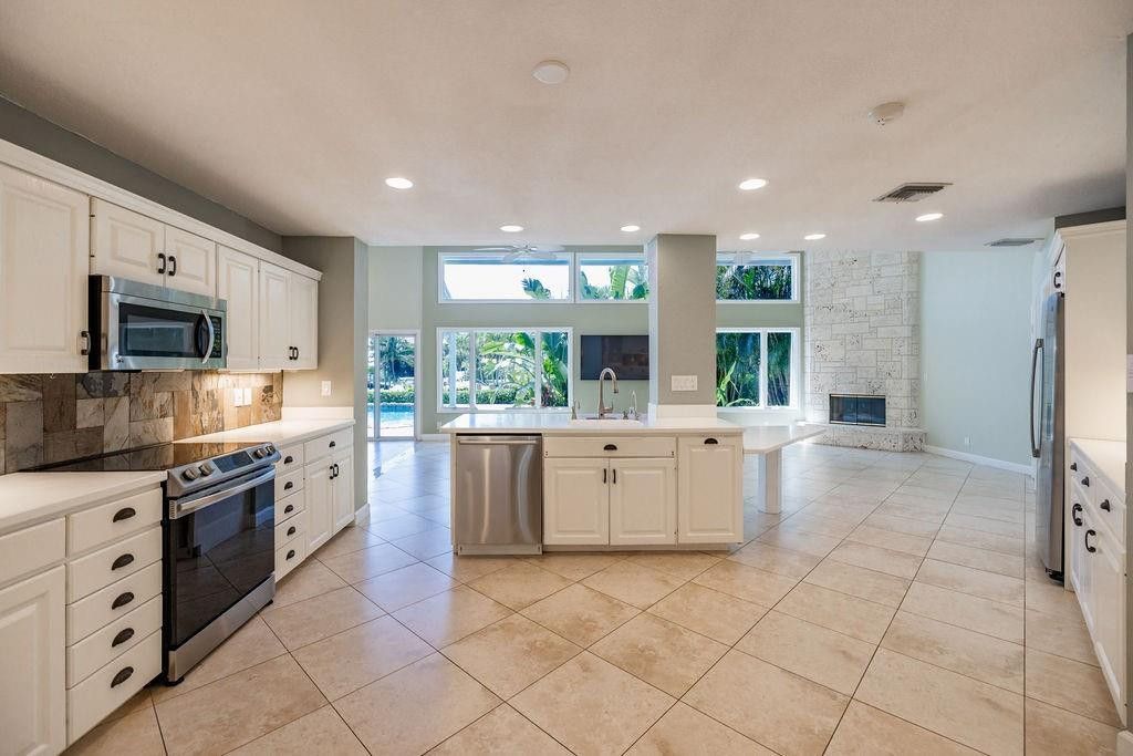 2432 NE 22nd Avenue, Lighthouse Point, FL 33064 Photo