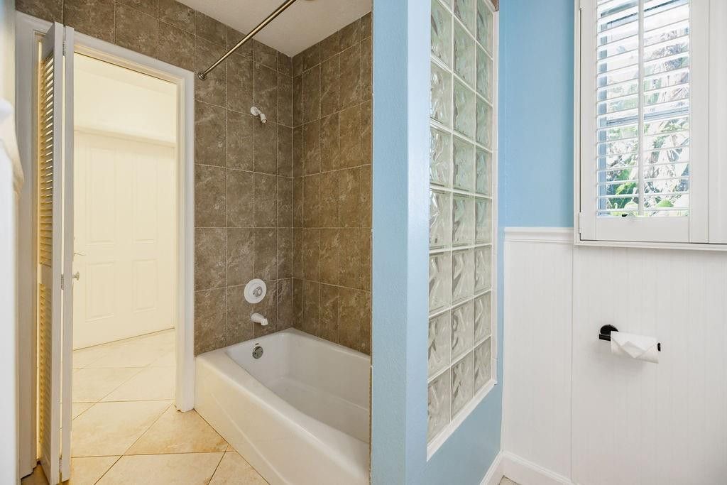 2432 NE 22nd Ave, Lighthouse Point, FL 33064 Photo