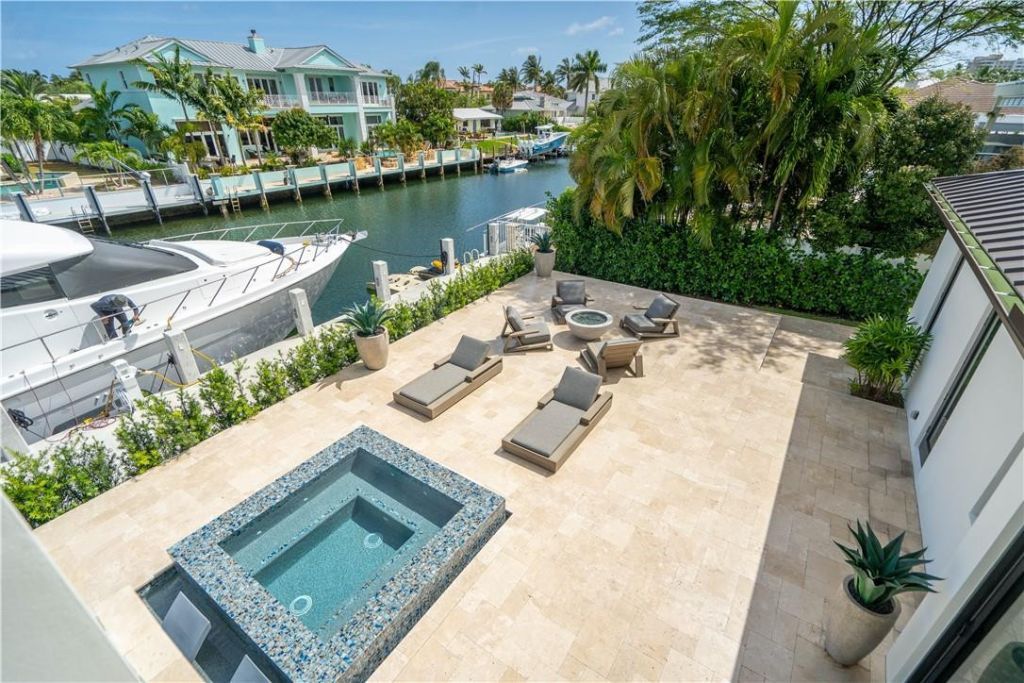 2349 NE 24th St, Lighthouse Point, FL 33064 Photo