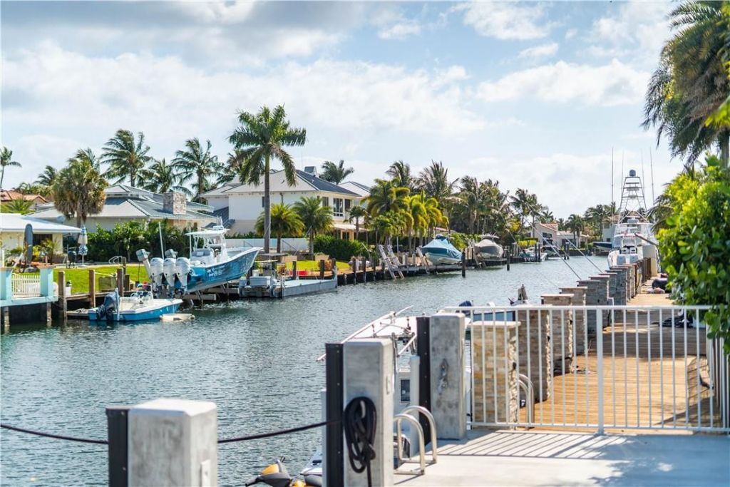 2349 NE 24th St, Lighthouse Point, FL 33064 Photo