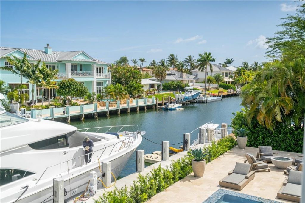 2349 NE 24th St, Lighthouse Point, FL 33064 Photo