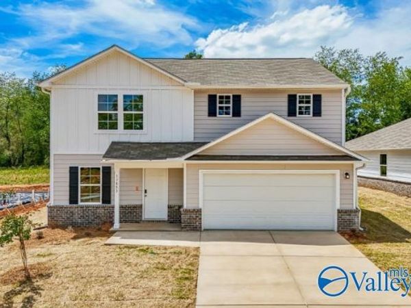 17853 Daniel Island Drive, Athens, AL 35611