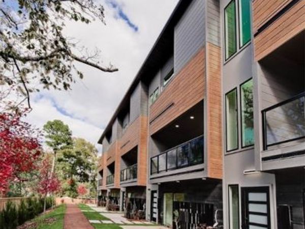 214 NW 9th Street, Bentonville, AR 72712