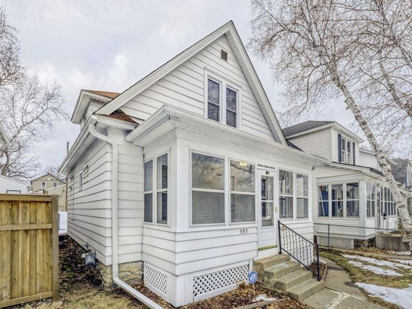 595 Hawthorne Avenue E, Saint Paul, MN 55130