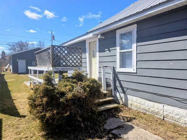 611 9th Street, International Falls, MN 56649