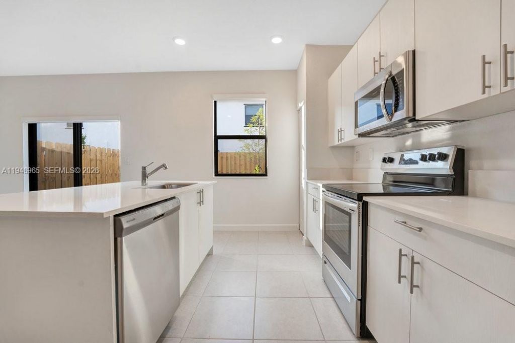 11918 SW 245th Ter, Unit 11918, Homestead, FL 33032 Photo
