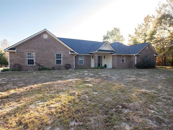 3014 CR 3550 , Holly Lake Ranch, TX 75765